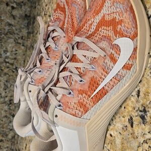 Nike Womens Metcon 6 Desert Sand Crimson Bliss Athletic Sneakers Shoes Size 8